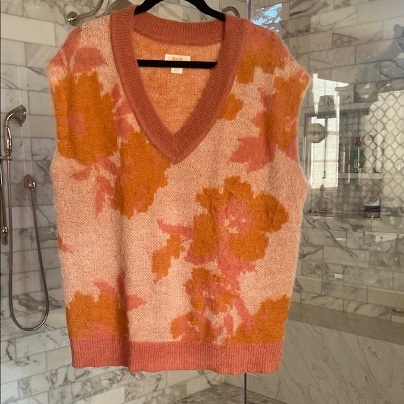 Maeve Tops - Maeve sweater vest